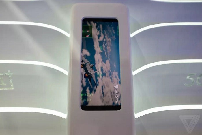 MWC 2019. Sony и OnePlus показали смартфоны с поддержкой 5G. Они выглядят довольно странно