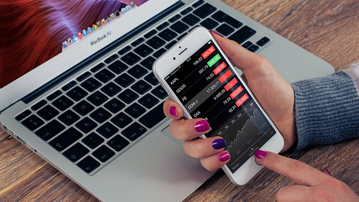 Аналитики рассказали о рухнувшем рынке смартфонов и назвали его лидеров