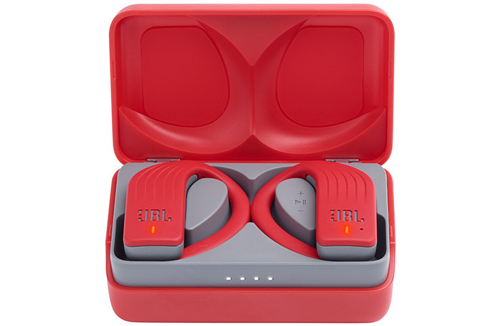 В России начались продажи спортивных TWS-наушников JBL Endurance Peak с защитой от воды
