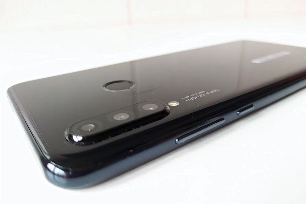Обзор Huawei P30 Lite: бюджетный вариант флагмана фото