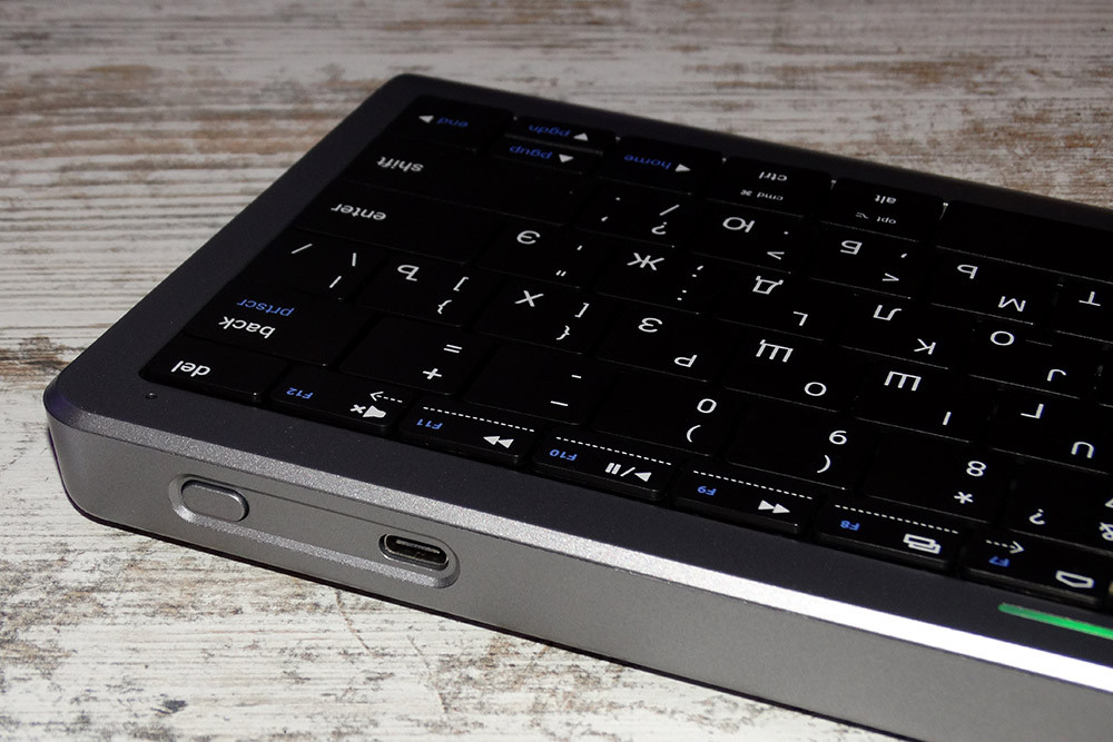 Интуитивная сенсорная клавиатура Cleventura Click&Touch: первый взгляд