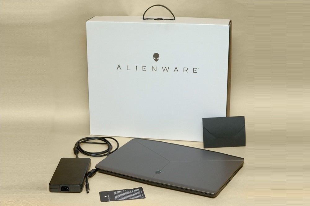 Обзор нового Alienware M17: инопланетянин, маскирующийся под игровой ноутбук