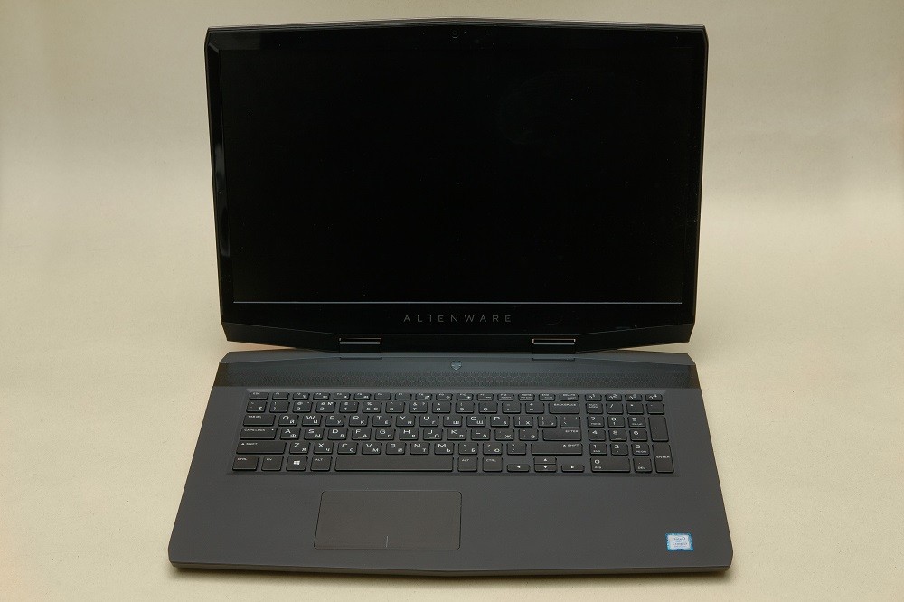 Обзор нового Alienware M17: инопланетянин, маскирующийся под игровой ноутбук