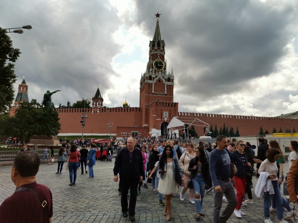 Обзор Honor 20 Pro: мощный камерофон, который хотел стать максимально бюджетным фото