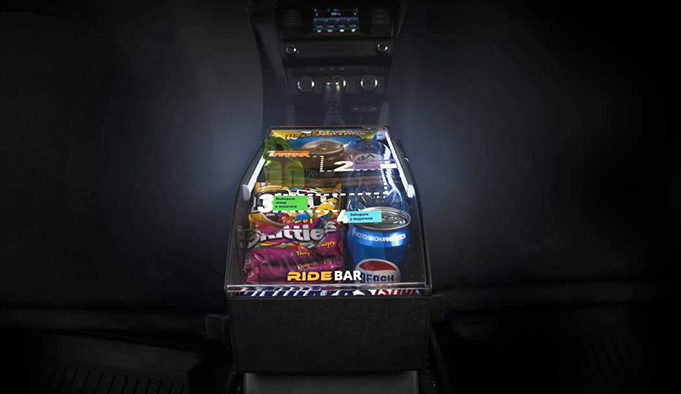 90936В московских такси появились мини-магазины с напитками и снеками