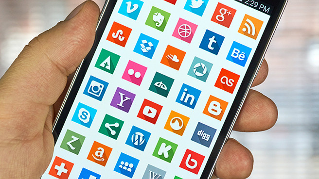 «Самый лучший смартфон»: 10 любимых уловок маркетологов, на которые не надо попадаться картинка Фильтруем маркетинг: как искажают истину производители смартфонов