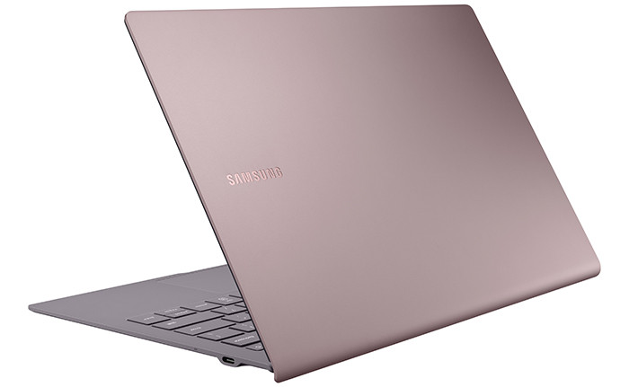Премьера: Samsung представила ультратонкий металлический ноутбук с Windows 10 и чипом Snapdragon