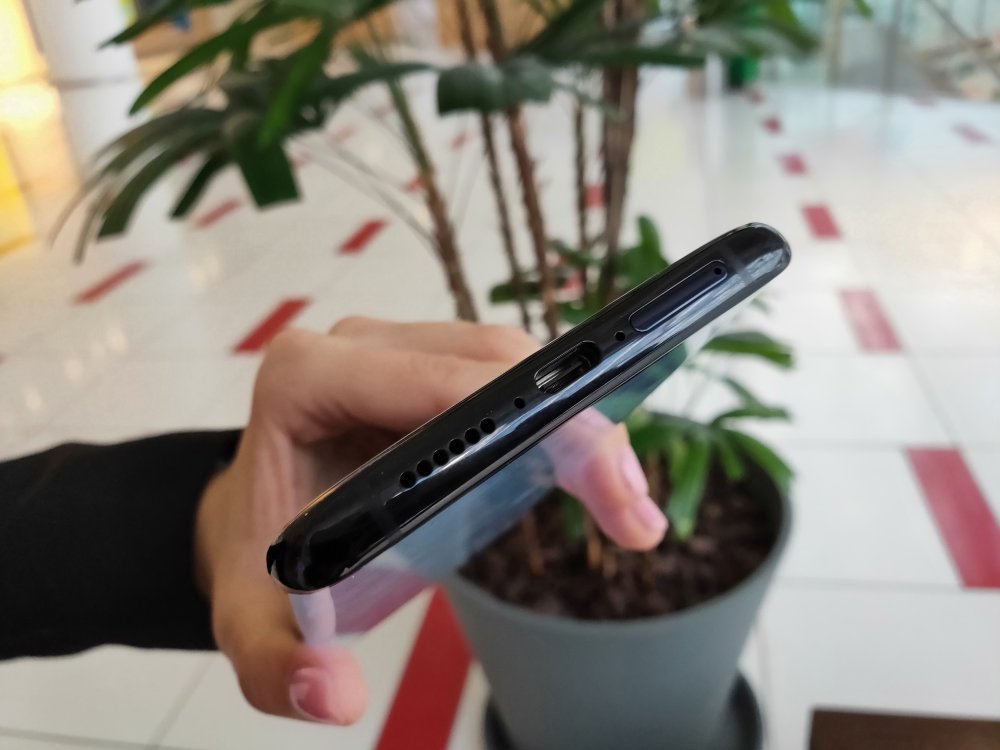 Предварительный обзор Vivo Nex 3: удивительный смартфон со «стекающим» экраном и полностью сенсорным управлением фото