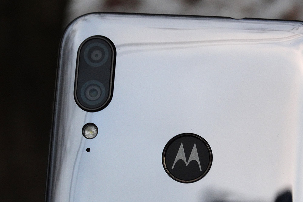 Обзор Moto E6 Plus: недорогой смартфон со съемной батареей фото