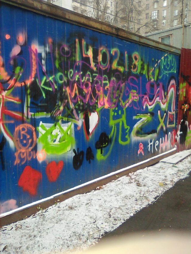 Обзор кнопочного телефона Nokia 2720 Flip: классическая «раскладушка» с функциями смартфона фото