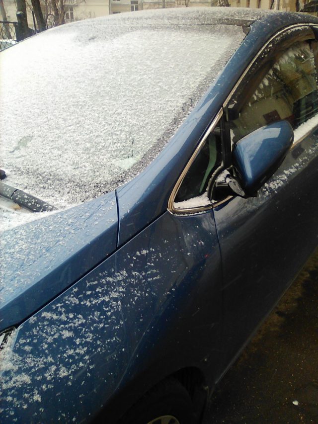 Обзор кнопочного телефона Nokia 2720 Flip: классическая «раскладушка» с функциями смартфона фото