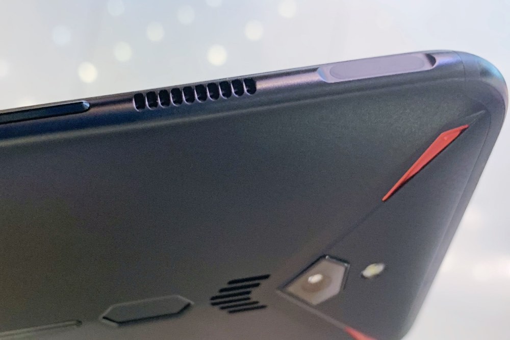 Обзор игрового смартфона Nubia Red Magic 3: мощный игровой смартфон за вменяемые деньги фото