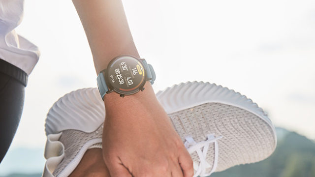 В России уже можно заказать компактную версию часов Huawei Watch GT 2 с батареей на неделю работы