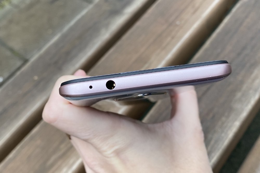 Обзор Vivo V17: яркий смартфон с отличной камерой и другими сюрпризами фото