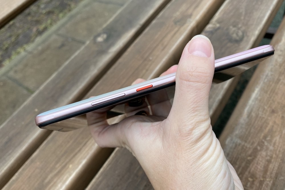 Обзор Vivo V17: яркий смартфон с отличной камерой и другими сюрпризами фото