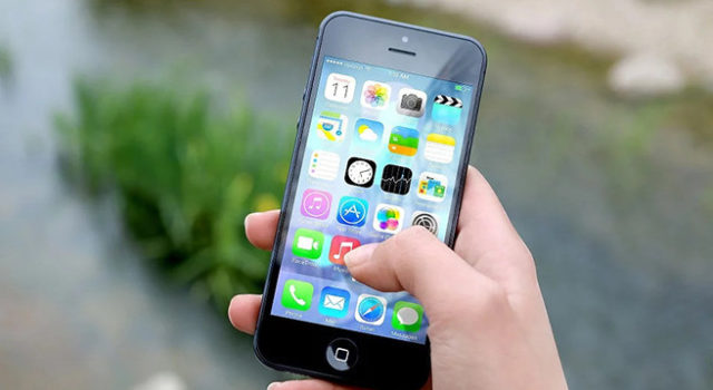 Путин подписал закон об обязательной предустановке российского софта. Это может привести к уходу Apple из России фото