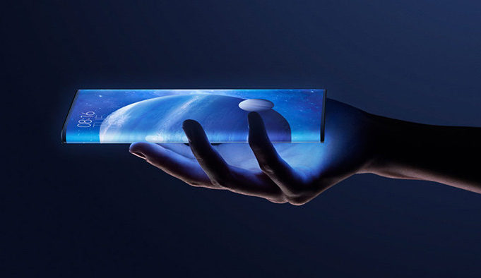 В Россию привезут самый необычный смартфон 2019 года. Ничего подобного нет ни у Samsung, ни у Apple, ни у Huawei фото