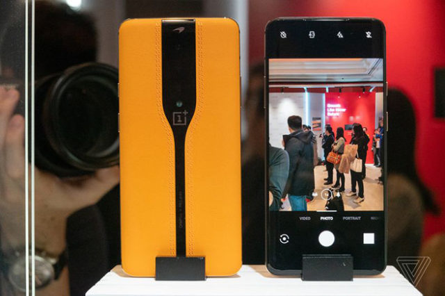 92020OnePlus создала концептуальный смартфон с кожаной отделкой для демонстрации бесполезной функции