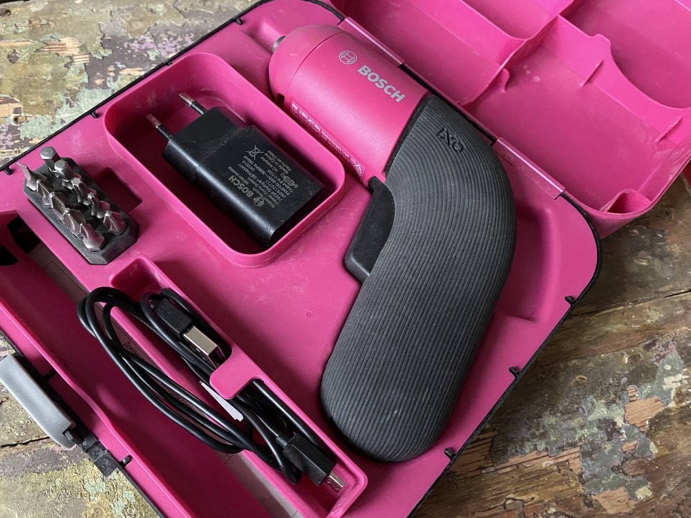 Bosch IXO 6 Colour Edition 