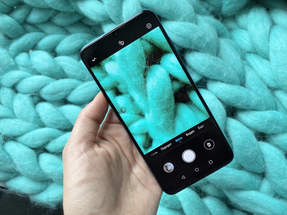 Как выбрать смартфон? 7 вещей, о которых вас «забудут» предупредить в магазине картинка Honor 20 Lite