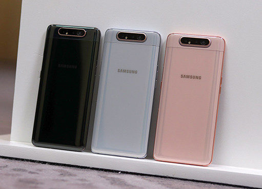 61580Распродажа: В России резко подешевел один из самых необычных смартфонов Samsung