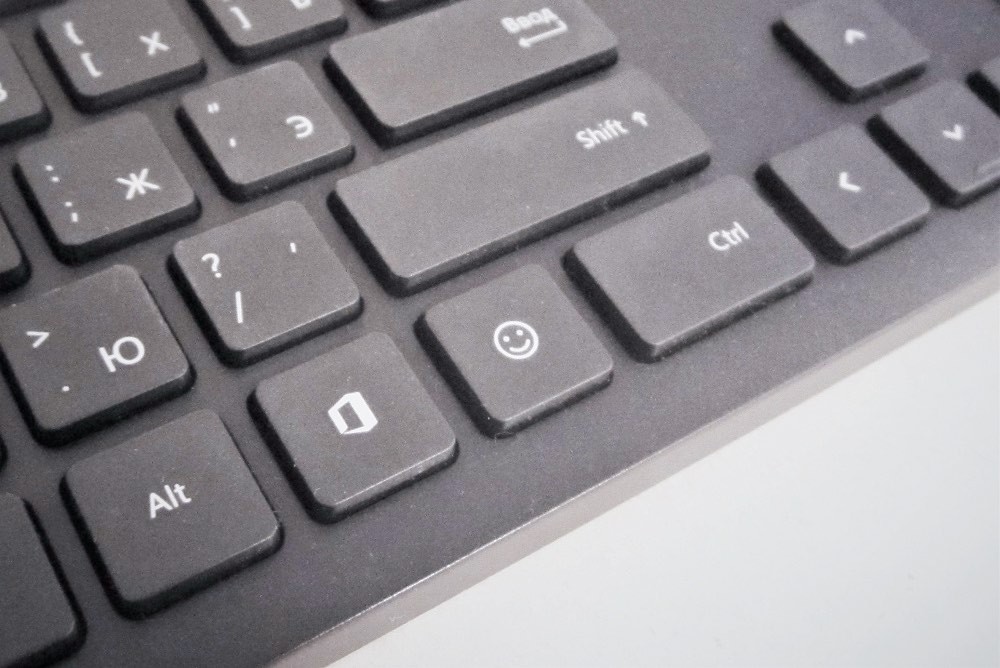 Обзор Microsoft Bluetooth Keyboard: клавиатура с эмоциями
