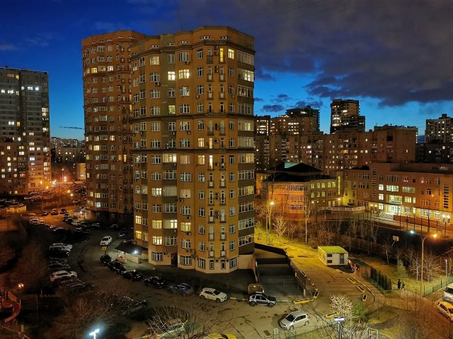 Какой смартфон снимает лучше: сравниваем Samsung Galaxy S20 Ultra с Huawei P30 Pro и Mi Note 10 фото