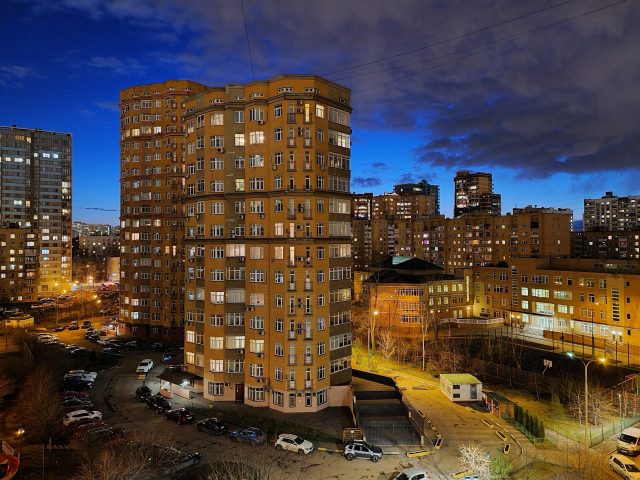 Какой смартфон снимает лучше: сравниваем Samsung Galaxy S20 Ultra с Huawei P30 Pro и Mi Note 10 фото