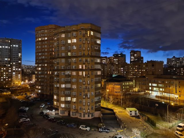 Какой смартфон снимает лучше: сравниваем Samsung Galaxy S20 Ultra с Huawei P30 Pro и Mi Note 10 фото