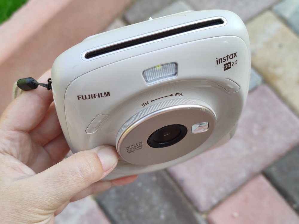 Теплый ламповый обзор фотоаппаратов мгновенной печати Fujifilm Instax: эмоция в подарок за 12 секунд фото