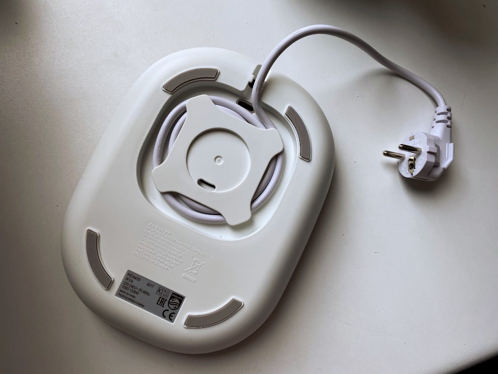 Вкусный обзор чайника Philips HD9450/81, в котором можно приготовить и чай, и суп, и яичницу фото