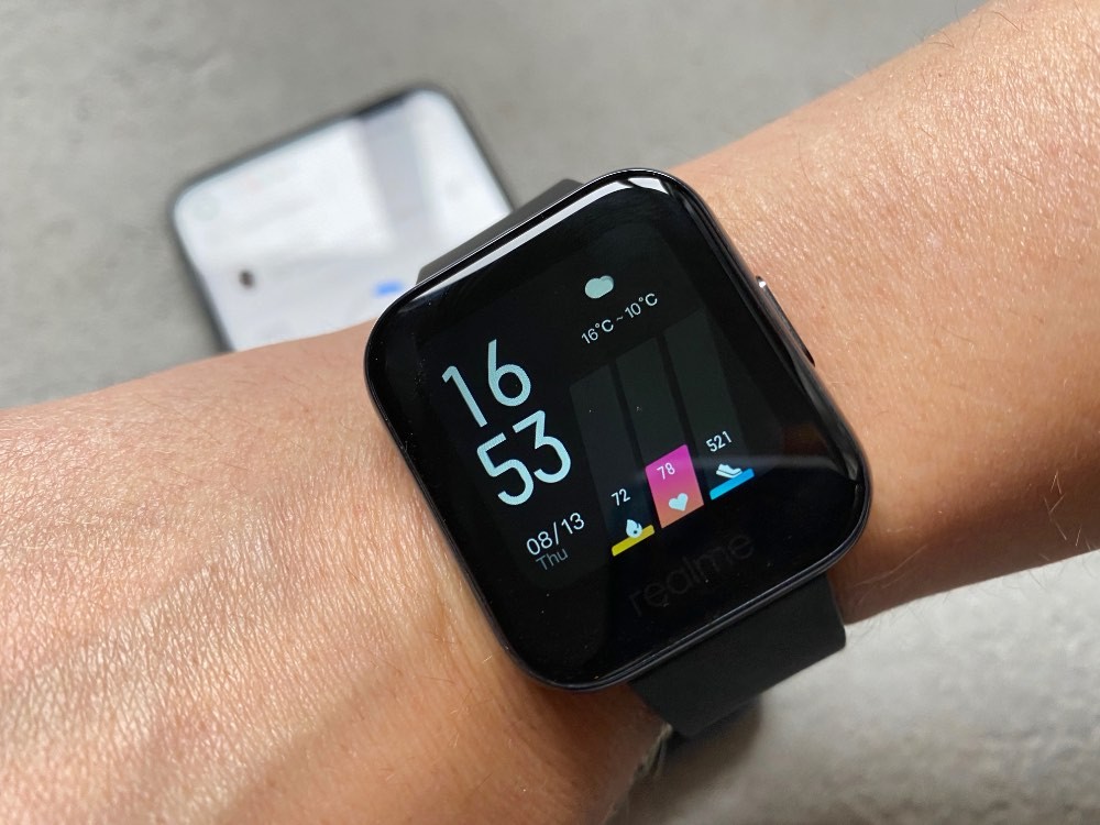 Обзор realme Watch: что могут недорогие умные часы в стиле Apple фото