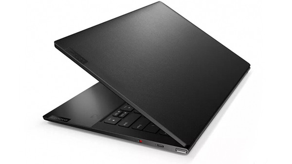 Lenovo представила в России два «кожаных» ноутбука и планшет с огромным OLED-экраном фото