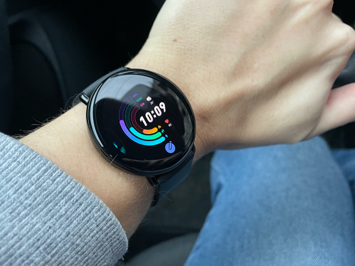 Обзор умных часов Zepp E: фантастически выглядят и многое умеют фото