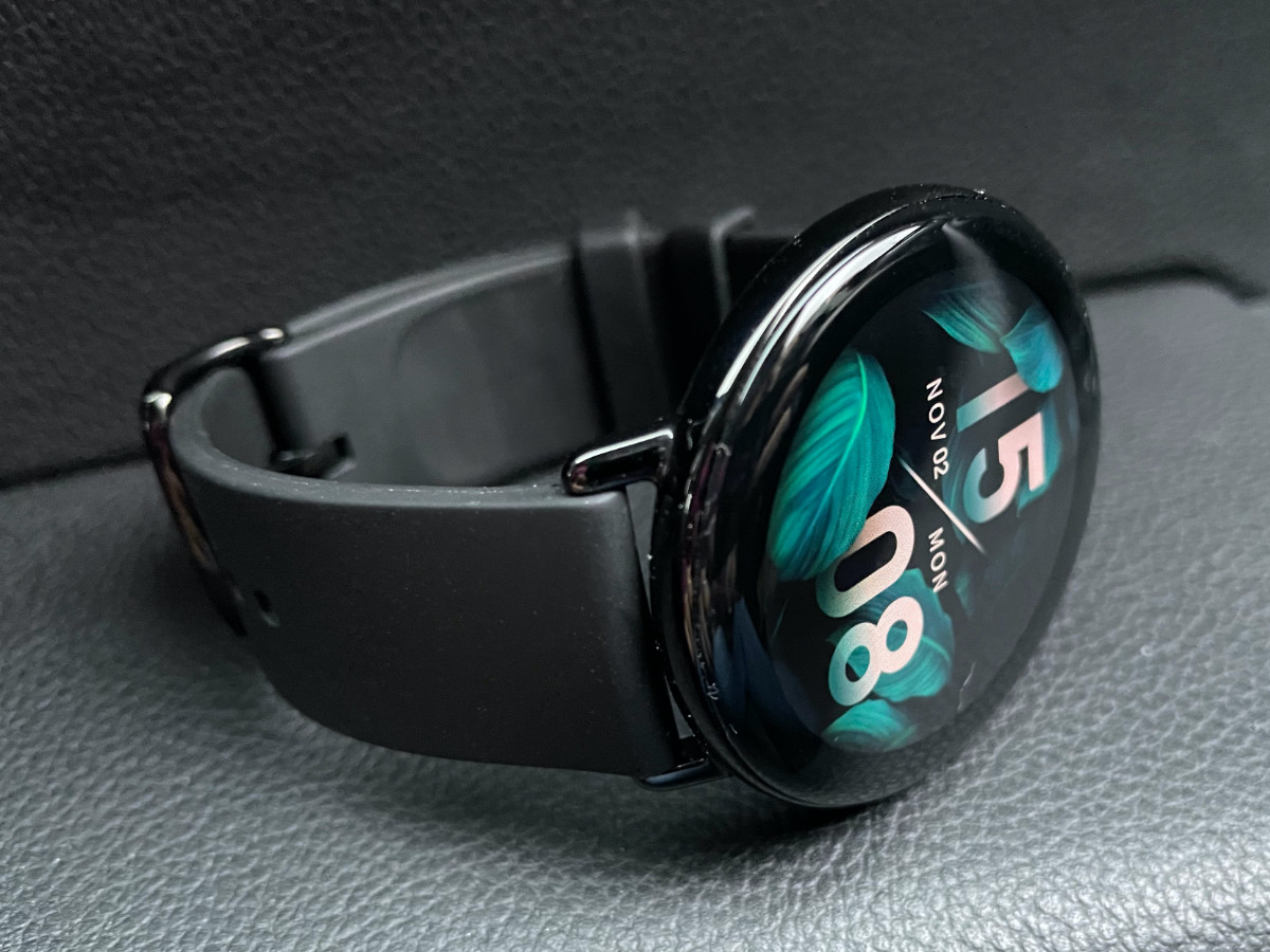 Обзор умных часов Zepp E: фантастически выглядят и многое умеют фото