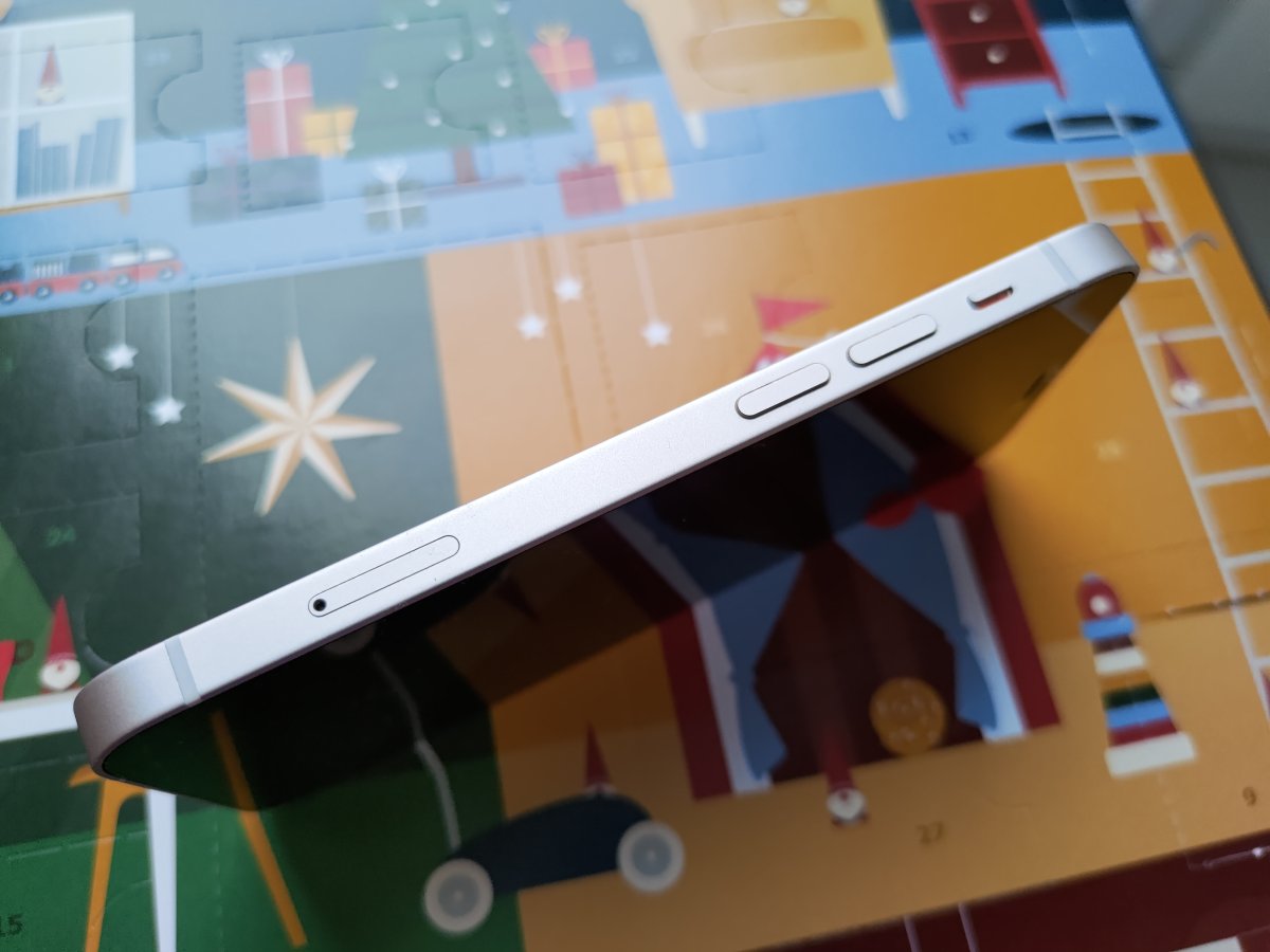 Обзор iPhone 12 Mini: вышло ли у Apple создать «маленькое чудо»? фото