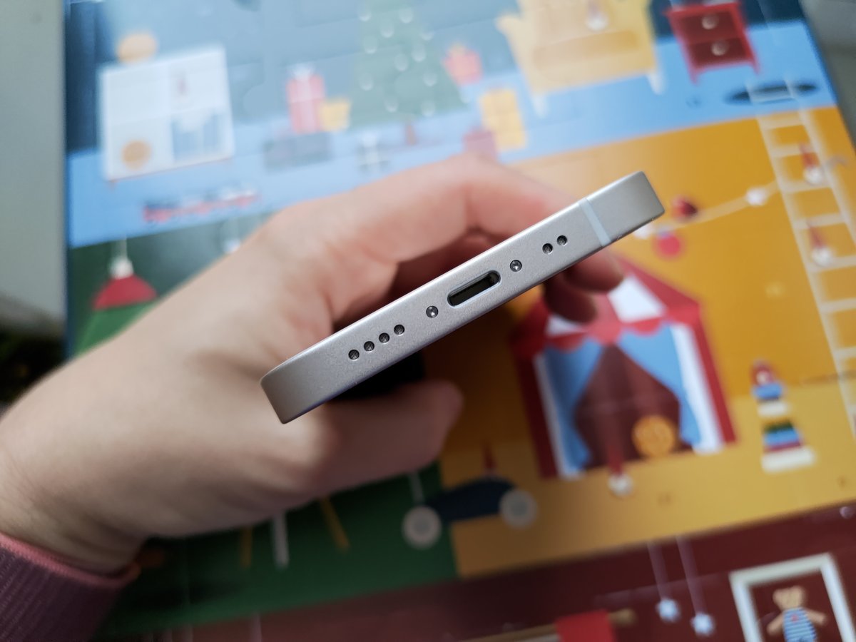 Обзор iPhone 12 Mini: вышло ли у Apple создать «маленькое чудо»? фото