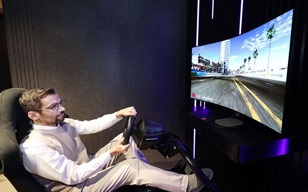 7 лучших гаджетов CES 2021: от ноутбука с двумя экранами до самого необычного «Кадиллака» в истории