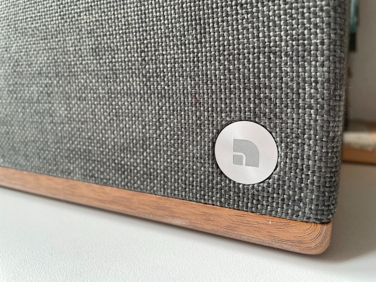 Обзор Audio Pro BT5: чистый звук и модный сканди фото