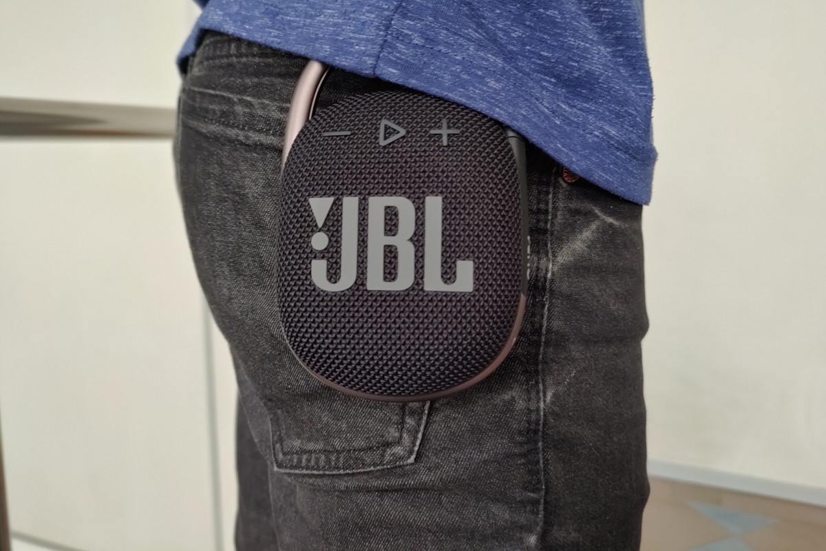 Обзор JBL Clip 4: миниатюрная колонка с роскошным звуком фото