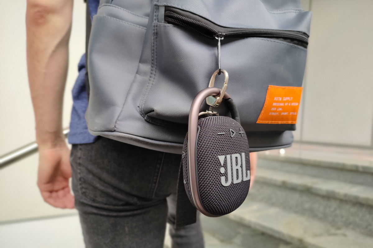 Обзор JBL Clip 4: миниатюрная колонка с роскошным звуком фото