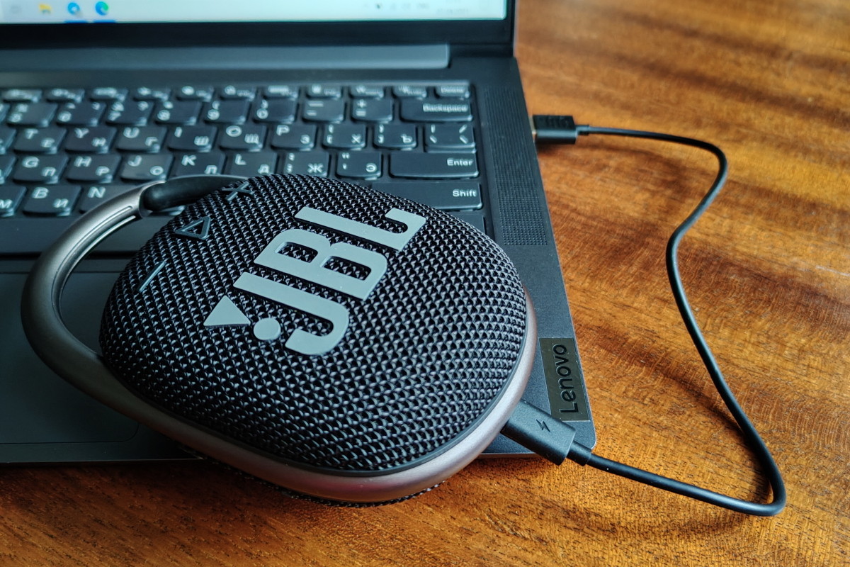 Обзор JBL Clip 4: миниатюрная колонка с роскошным звуком фото