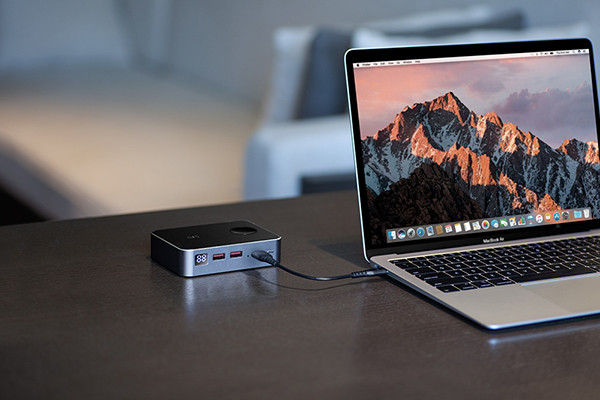 Perstigio представляет графеновые внешние батареи с огромным сроком службы и беспроводной зарядкой