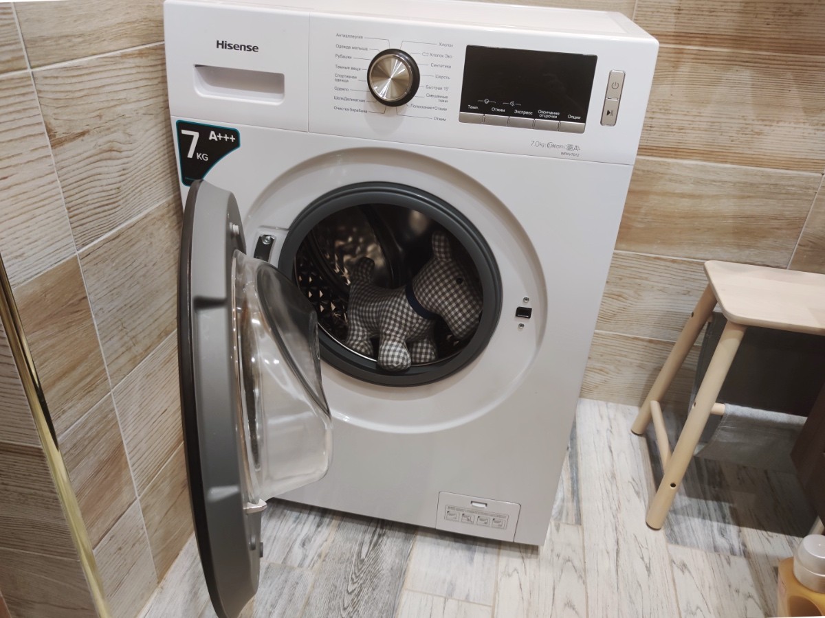 Обзор стиральной машины Hisense WFKV7012: хорошо отстирывает, недорого стоит фото