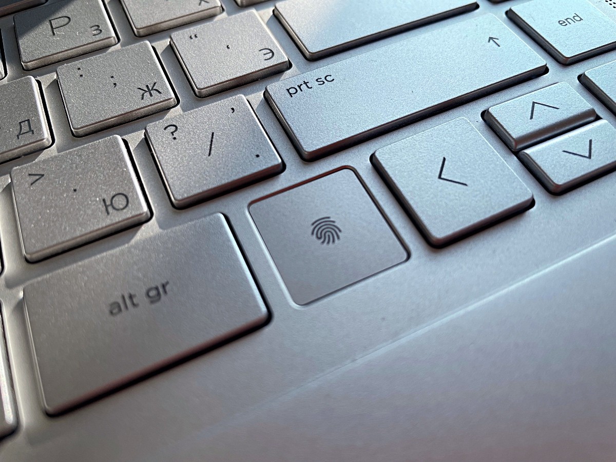 Обзор HP ENVY 15-ep0041ur: красивый ноутбук для тех, кому надо помощнее фото