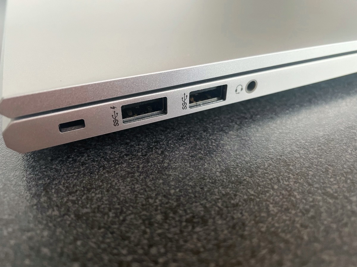 Обзор HP EliteBook 845 G7: легкий и быстрый ультрабук для тех, кто много перемещается фото