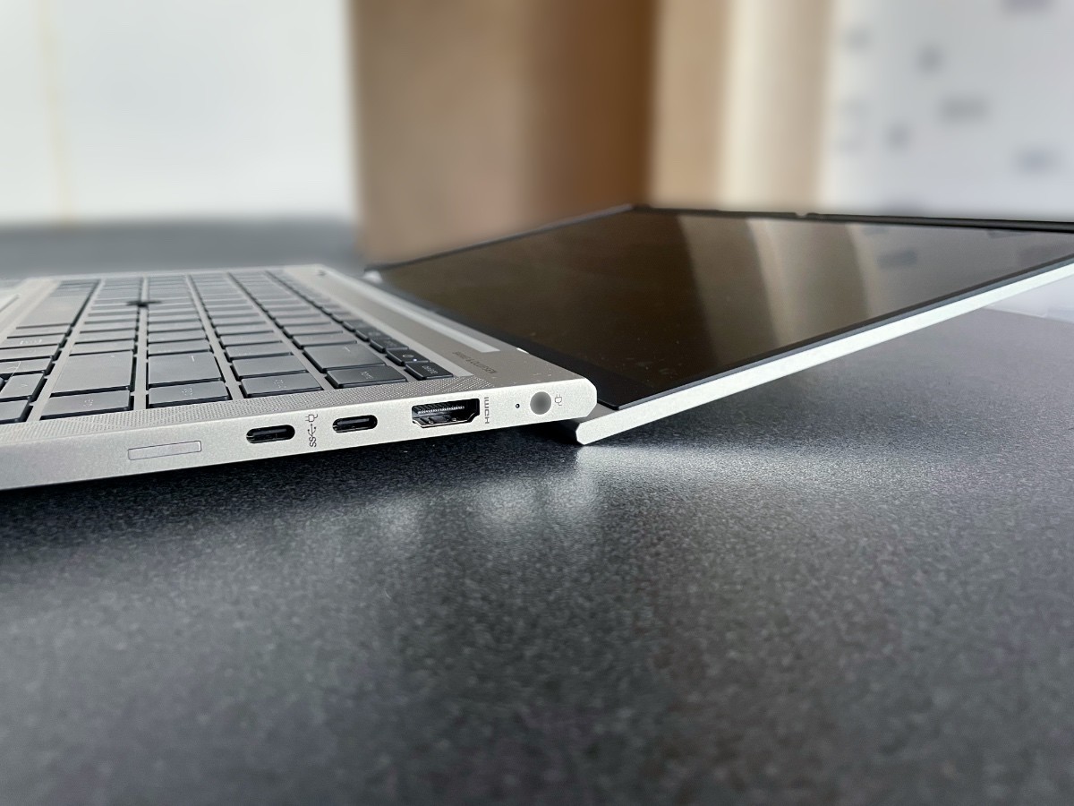 Обзор HP EliteBook 845 G7: легкий и быстрый ультрабук для тех, кто много перемещается фото