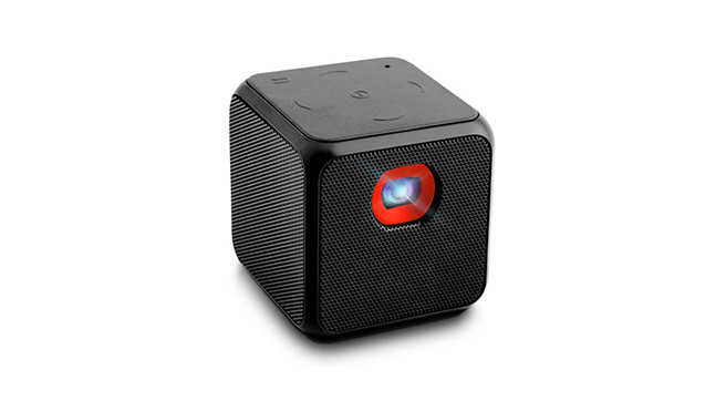 76812Карманный проектор Digma DiMagic Cube шириной 6,4 см может заменить смарт-ТВ