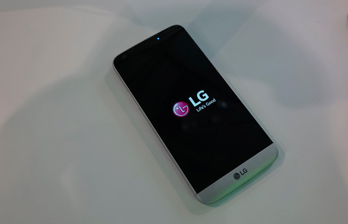 61848MWC 2016. Модульный смартфон LG G5. И вновь эксперименты
