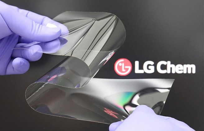 136981В LG разработали новый материал для гибких экранов. Он лишит дисплеи складок и повысит надежность